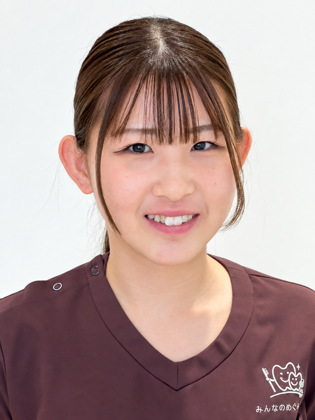 STORY 03のスタッフ写真(明るさ・美肌補正済み)